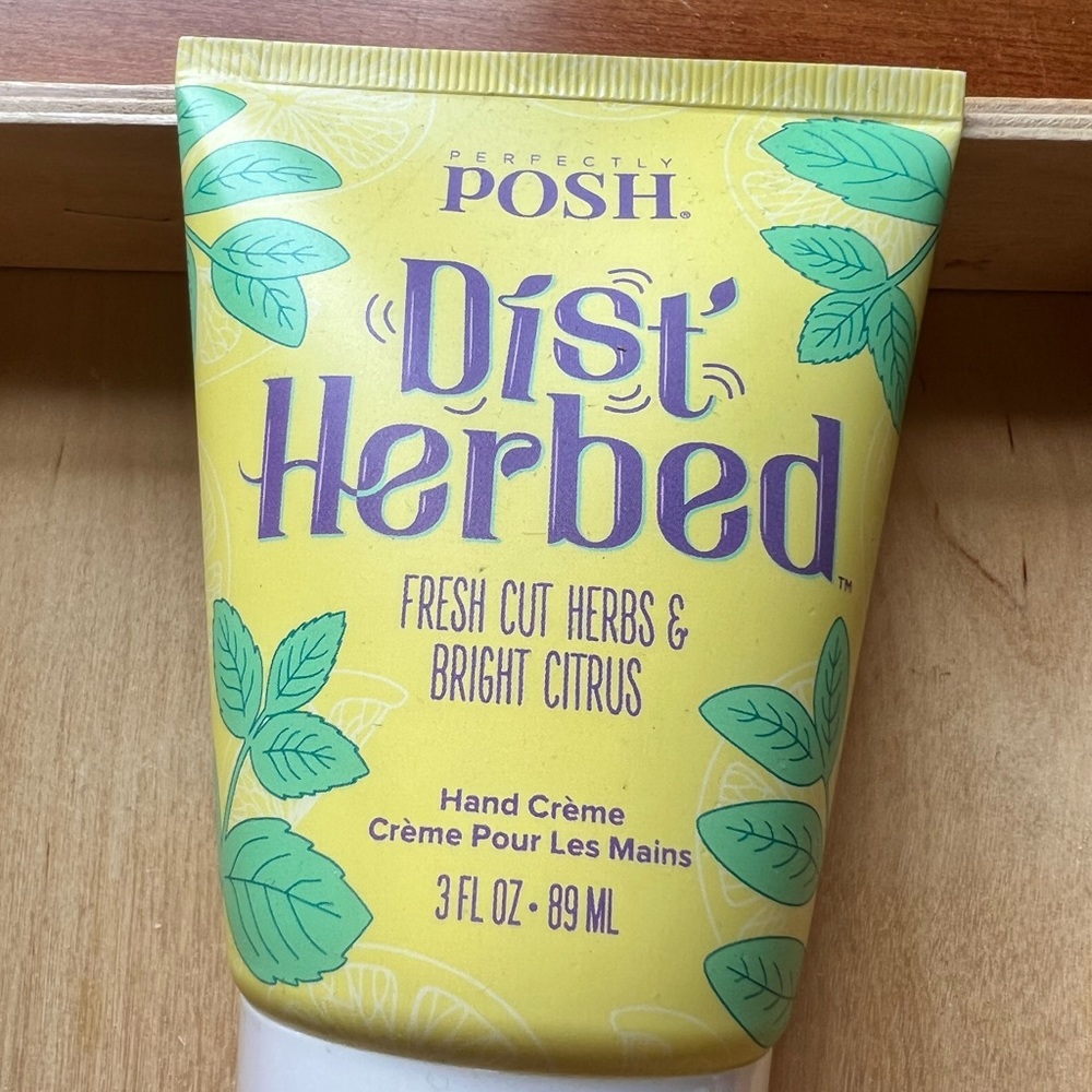 Dist’herbed hand Creme Perfectly Posh